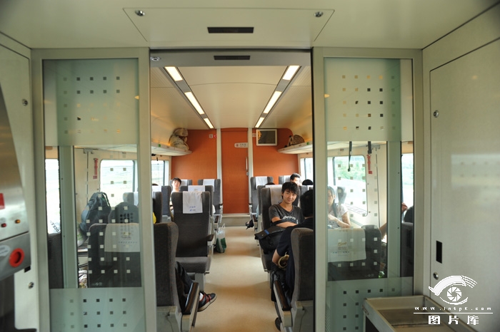 crh5型车只能算是过渡车型.